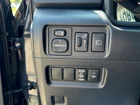 Used 2024 Toyota 4Runner TRD Off-Road Premium image 15