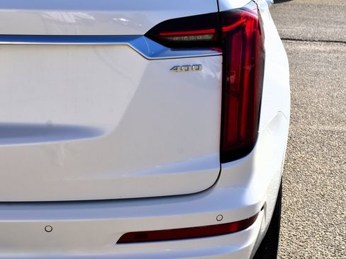 Used 2020 Cadillac XT6 Premium Luxury image 11