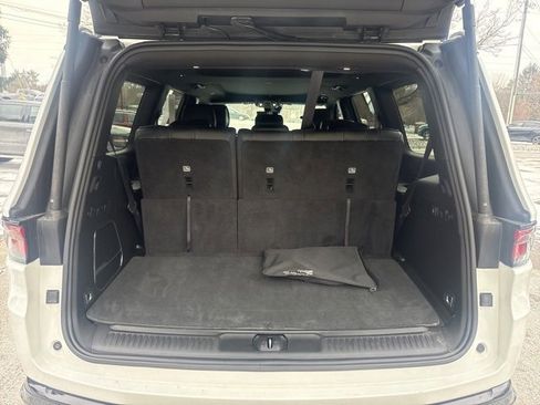 Used 2024 Jeep Wagoneer Series II image 4