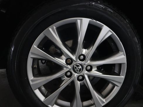 Used 2016 Toyota RAV4 Limited AWD/4WD image 32