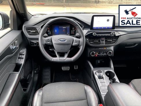 Used 2023 Ford Escape ST-Line image 5