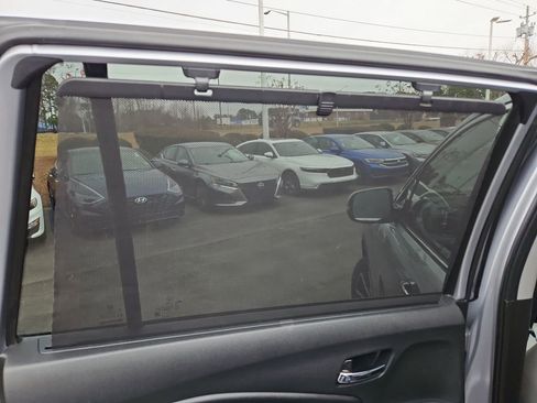 Used 2020 Honda Pilot Touring image 35