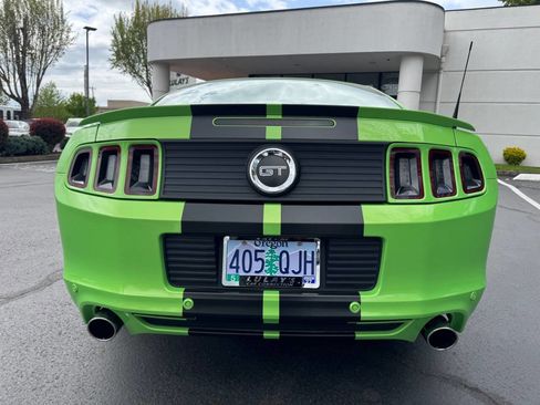 Used 2013 Ford Mustang GT Premium w/ Electronics Pkg RWD image 4