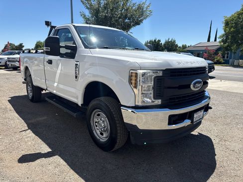 Used 2018 Ford F250 XL w/ Power Equipment Group AWD/4WD image 7