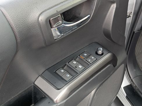 Certified 2022 Toyota Tacoma TRD Off-Road w/ Technology Package AWD/4WD image 18