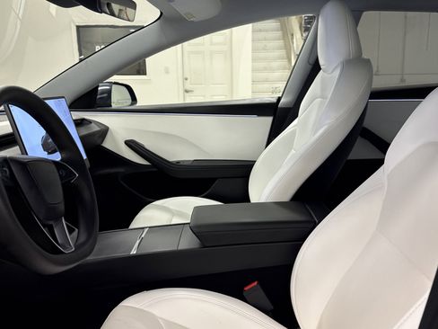 Used 2025 Tesla Model 3 Long Range image 4