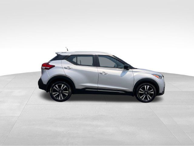 Used 2020 Nissan Kicks SR FWD image 6