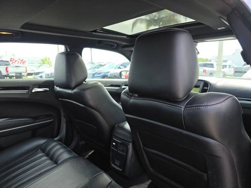 Used 2023 Chrysler 300 S RWD image 17