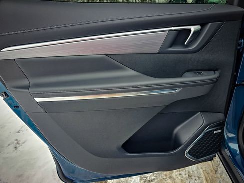 Certified 2026 Buick Enclave Preferred w/ Power Package image 31