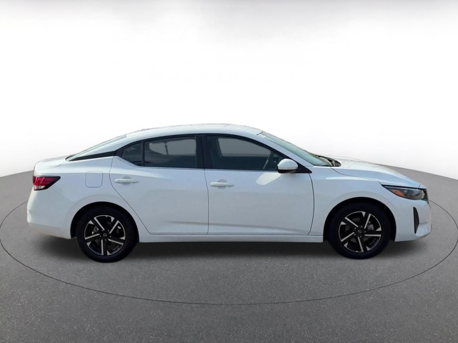 Used 2025 Nissan Sentra SV FWD image 15