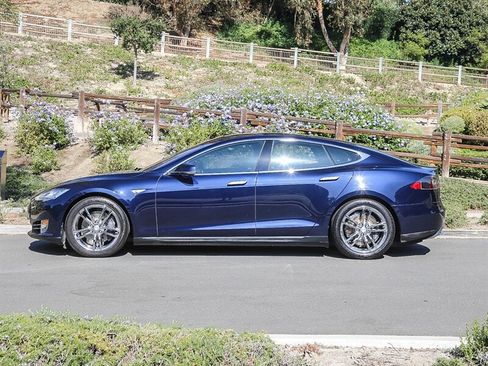 Used 2014 Tesla Model S 85 image 4