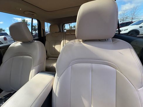 Used 2022 Jeep Grand Cherokee Limited image 19