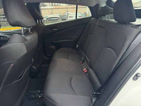 Used 2019 Toyota Prius L Eco image 15