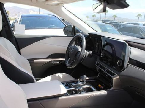 Certified 2024 Lexus RX 350 FWD w/ Technology Package image 5
