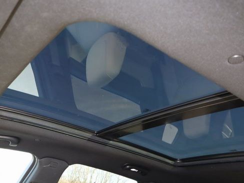 Used 2017 Cadillac XT5 Premium Luxury image 27