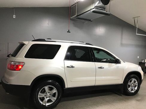 Used 2012 GMC Acadia SLE w/ LPO, 'HIT The Road' Package FWD image 3