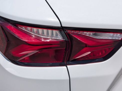 Used 2019 Chevrolet Blazer LT w/ Sun and Wheels Package FWD image 13