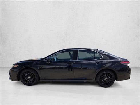 Used 2024 Toyota Camry XSE FWD image 9