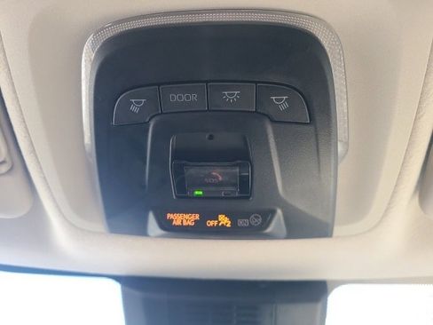 Used 2023 Toyota Corolla LE image 29