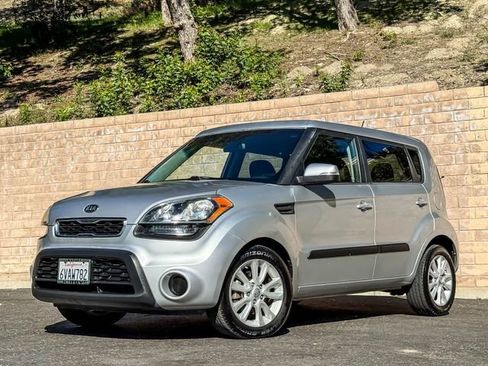 Used 2012 Kia Soul + image 2