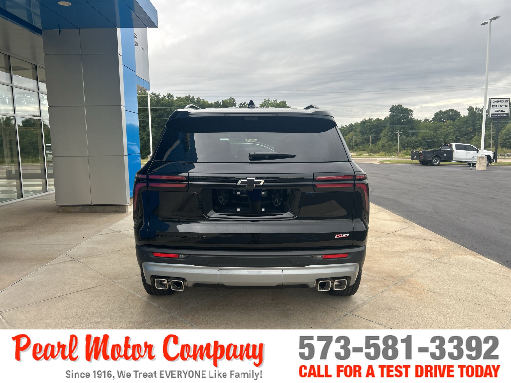 New 2027 Chevrolet Traverse Z71 w/ Driver Confidence Package AWD/4WD image 5