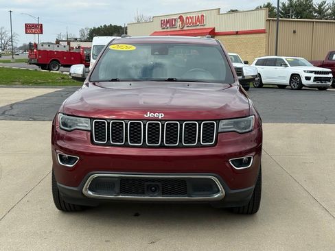 Used 2020 Jeep Grand Cherokee Limited w/ Luxury Group II image 2