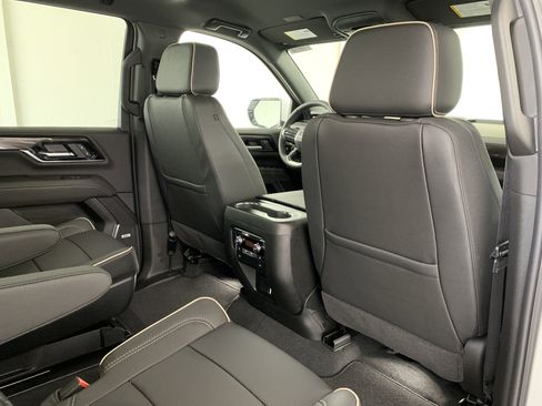 New 2026 GMC Yukon Elevation image 38