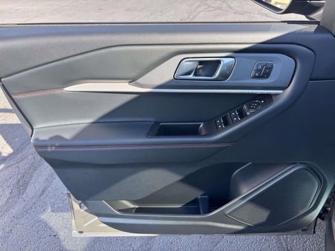 New 2026 Ford Explorer ST-Line w/ ST-Line Street Pack image 11