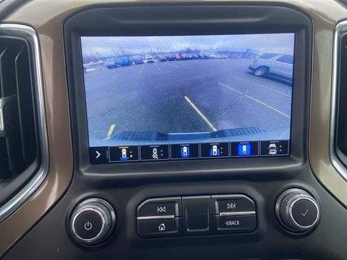Certified 2022 Chevrolet Silverado 3500 High Country w/ Z71 Off-Road Package AWD/4WD image 15