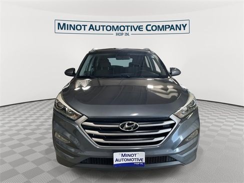 Used 2017 Hyundai Tucson SE image 3