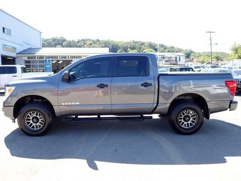 Used 2024 Nissan Titan SV AWD/4WD image 2