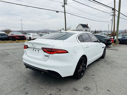 Used 2020 Jaguar XE S RWD image 5