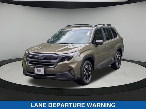 Used 2025 Subaru Forester Premium AWD/4WD image 8