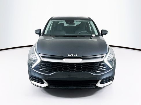 Used 2025 Kia Sportage LX image 2