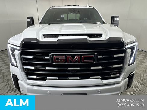 Used 2025 GMC Sierra 2500 AT4 w/ AT4 Premium Plus Package AWD/4WD image 3