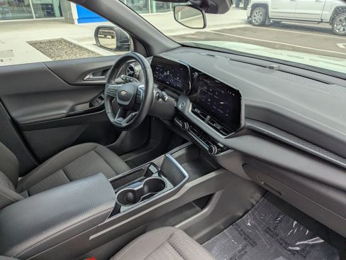Certified 2025 Chevrolet Equinox LT AWD/4WD image 38