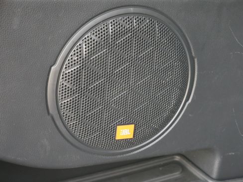 Used 2020 Toyota RAV4 Limited image 25