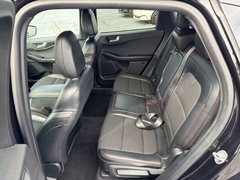 Used 2024 Ford Escape ST-Line image 18