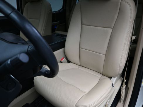 Used 2017 Ford F150 Lariat w/ Equipment Group 502A Luxury image 21