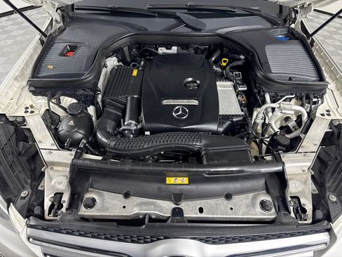 Used 2018 Mercedes-Benz GLC 300 w/ Multimedia Package image 27