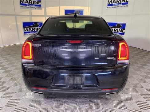 Used 2020 Chrysler 300 S w/ 300S Premium Group image 17