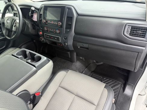 Used 2020 Nissan Titan S image 16