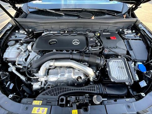 Certified 2024 Mercedes-Benz GLB 250 image 31