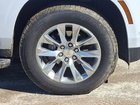 Used 2026 Chevrolet Tahoe Premier AWD/4WD image 24