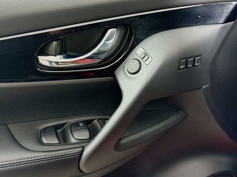 Certified 2022 Nissan Rogue Sport SV w/ Technology Package image 18