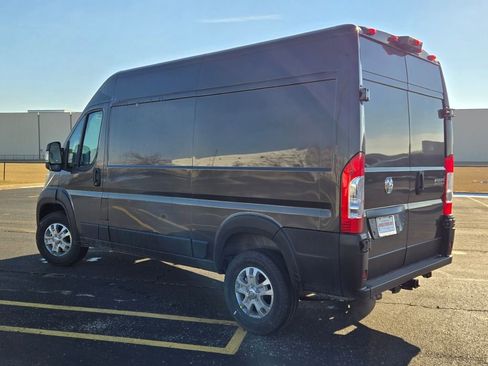 New 2025 RAM ProMaster 1500 w/ Quick Order Package 22G SLT image 11