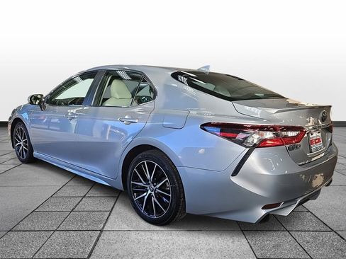 Used 2021 Toyota Camry SE image 7