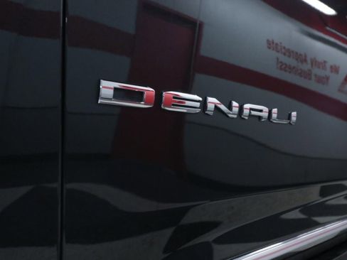 Used 2022 GMC Yukon Denali w/ Denali Premium Package image 41