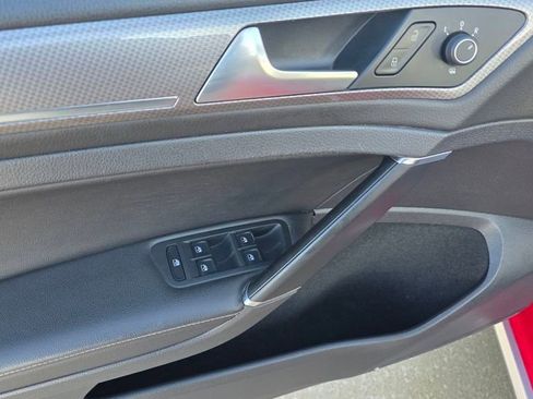 Used 2019 Volkswagen Golf Alltrack SE image 25