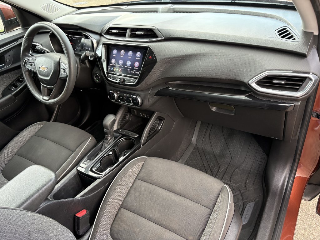 Used 2021 Chevrolet TrailBlazer LT w/ Convenience Package FWD image 26